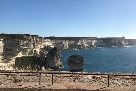 L'Appart Bonifacio  Luaran gambar